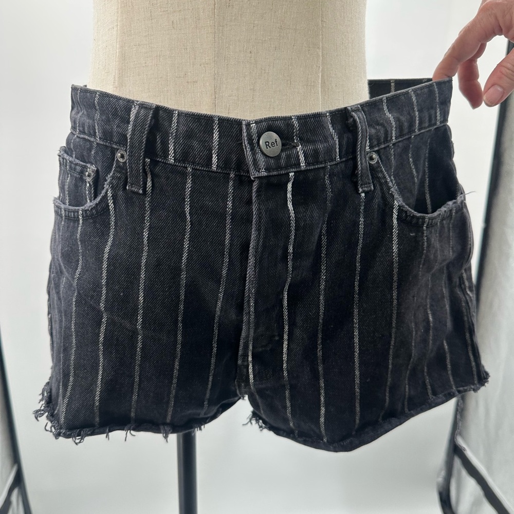 Reformation Dixie high waist button fly Black stripe Cutoff Denim Shorts size 29 - Picture 6 of 9